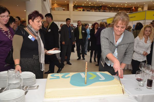 hungarocoat_2014_98_20141203_1891087479